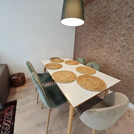 Tomas Paredes, Vigo, 3