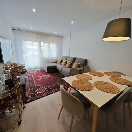 Tomas Paredes, Vigo, 3 Appartement