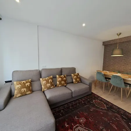 아파트 Tomas Paredes, Vigo, 3 *