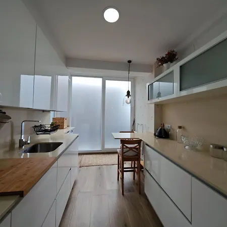 Tomas Paredes, Vigo, 3 Apartament